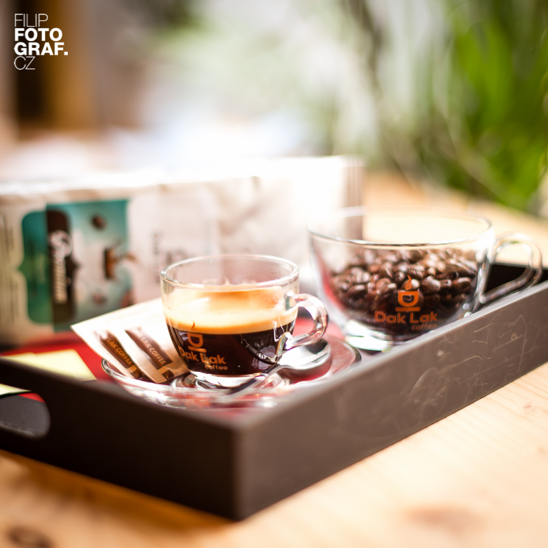 Kafíčko z TonkinCafe - fotograf Filip Komorous
